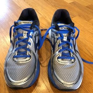 Men’s Brooks GTS 17 Running Shoe sz. 9W